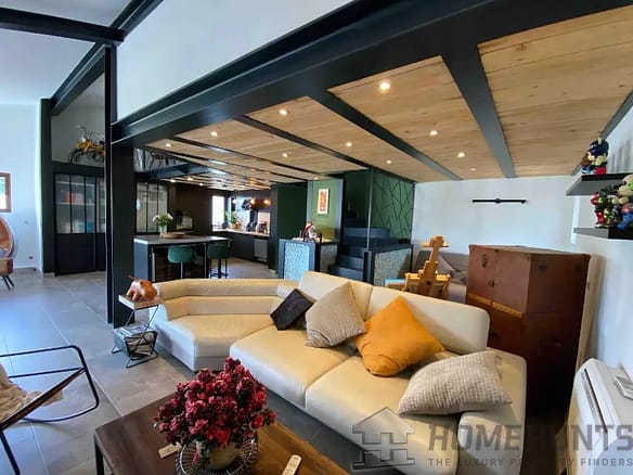 7 Bedroom Villa/House in St Remy De Provence 14
