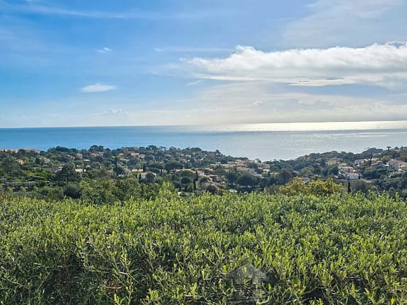 5 Bedroom Villa/House in Les Issambres 30