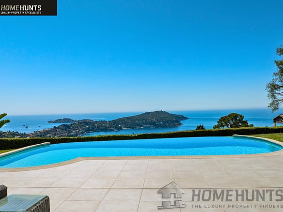4 Bedroom Villa/House in Villefranche Sur Mer 3