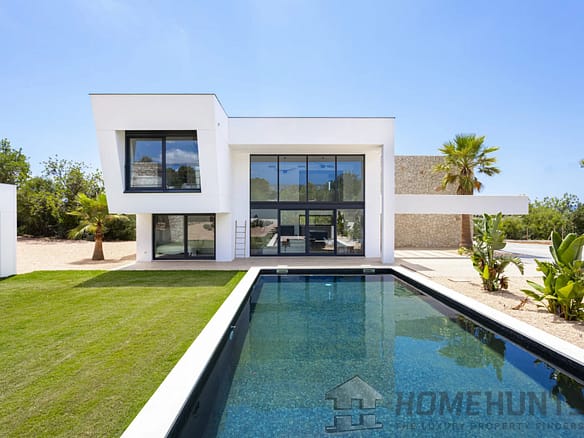 5 Bedroom Villa/House in Bunyola 2