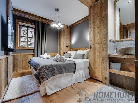 2 Bedroom Apartment in Val D'isere 20