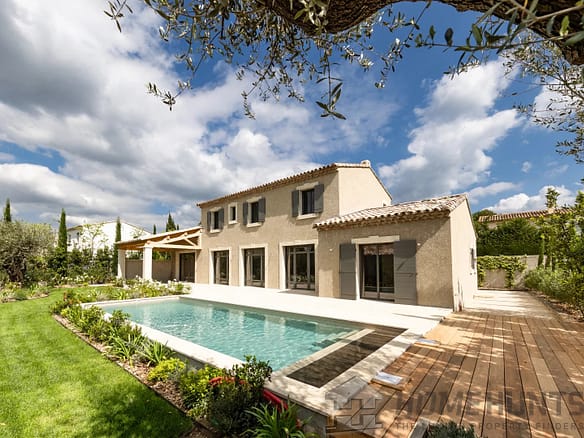 4 Bedroom Villa/House in Maussane Les Alpilles 4