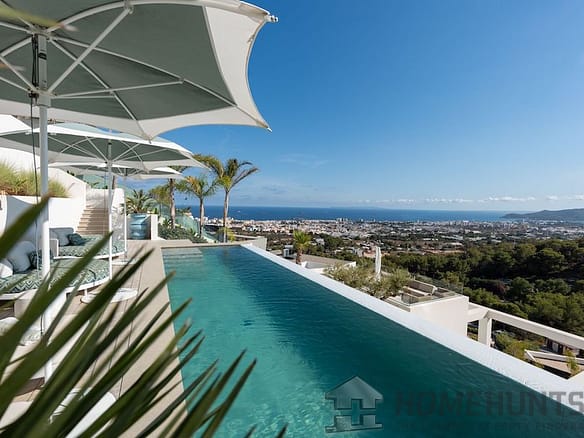 4 Bedroom Villa/House in Ibiza 24