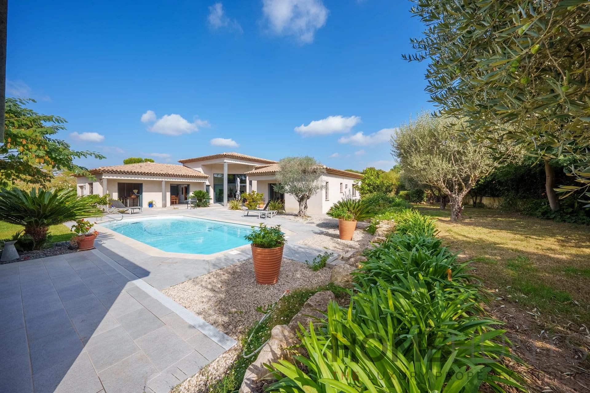 Villa/House For Sale in Mouans Sartoux HH15153729