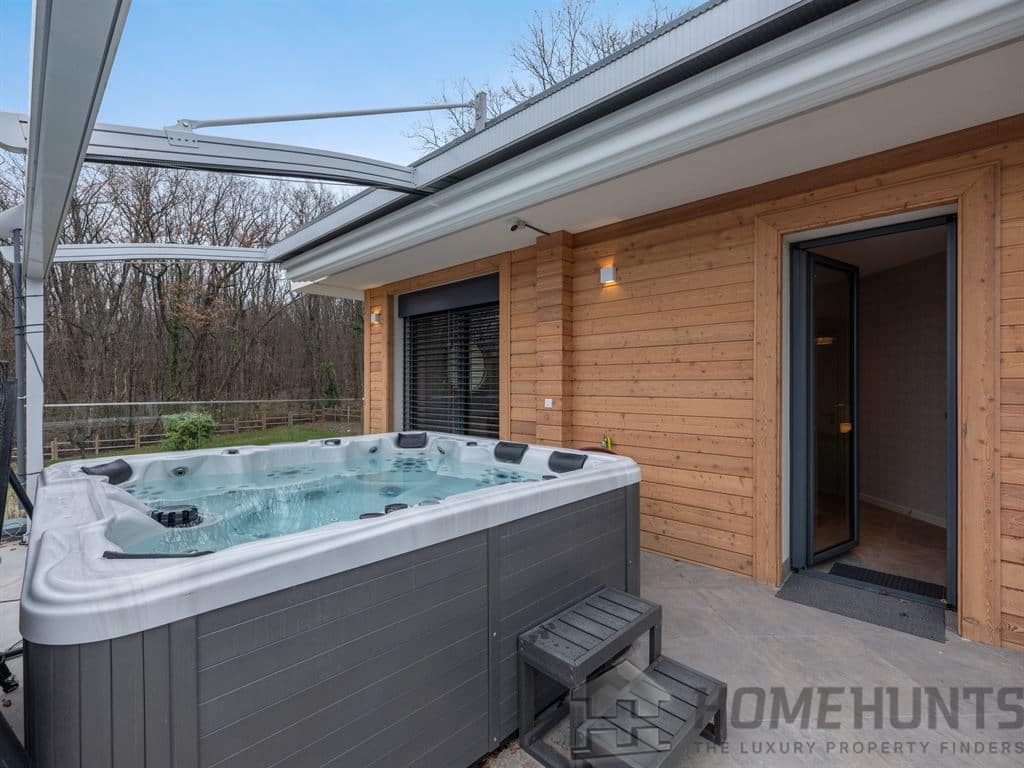 property_HH-15700153-14