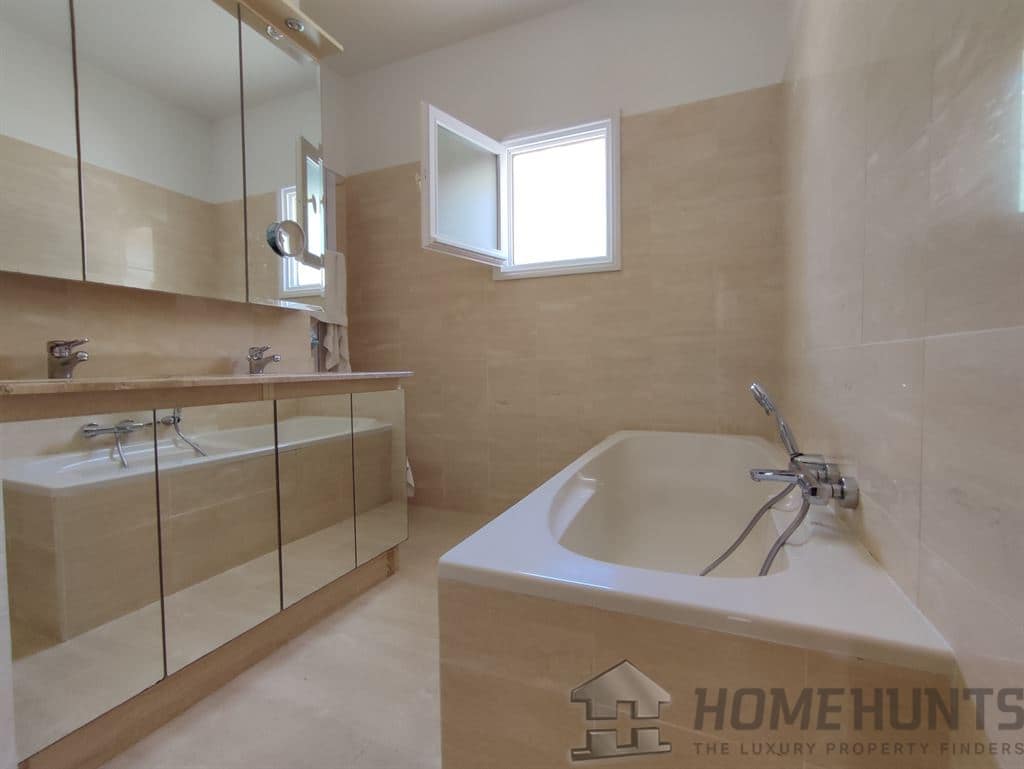 property_HH-15905275-11