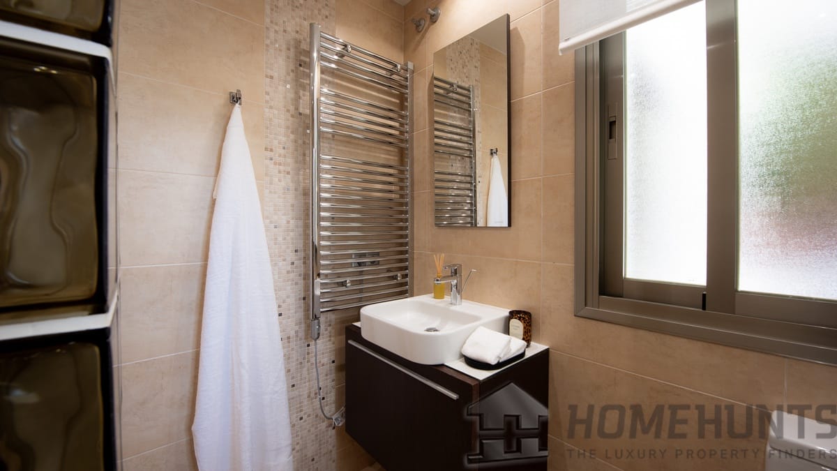 property_HH-15640768-24