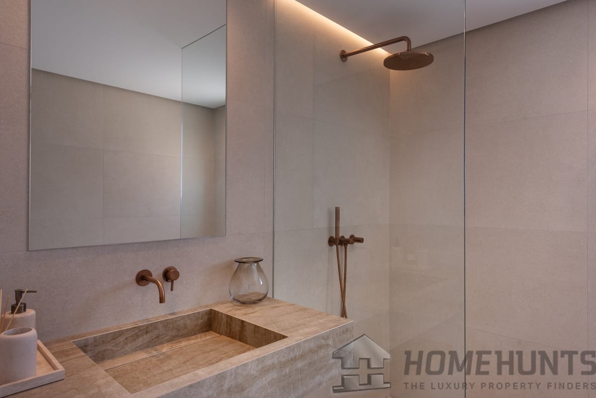 property_HH-15640802-11