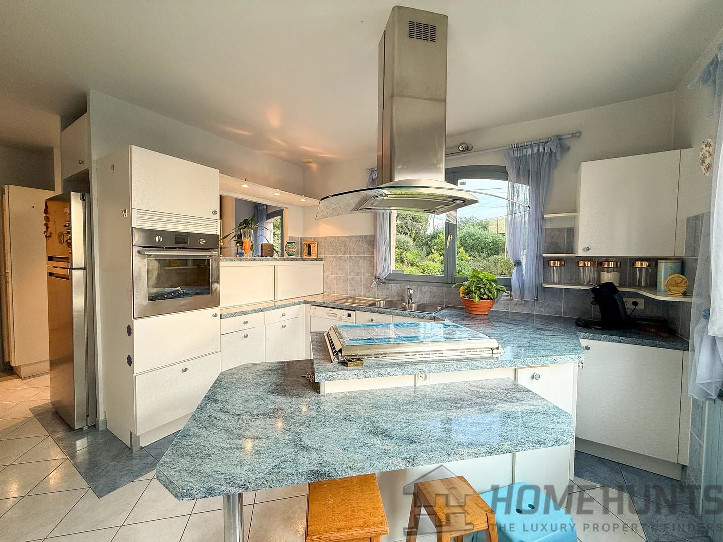 property_HH-15958586-10