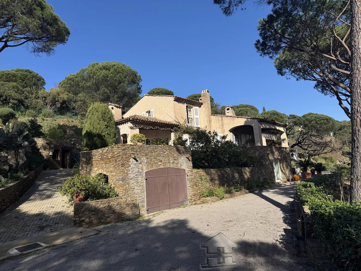 property_HH-15980786-11