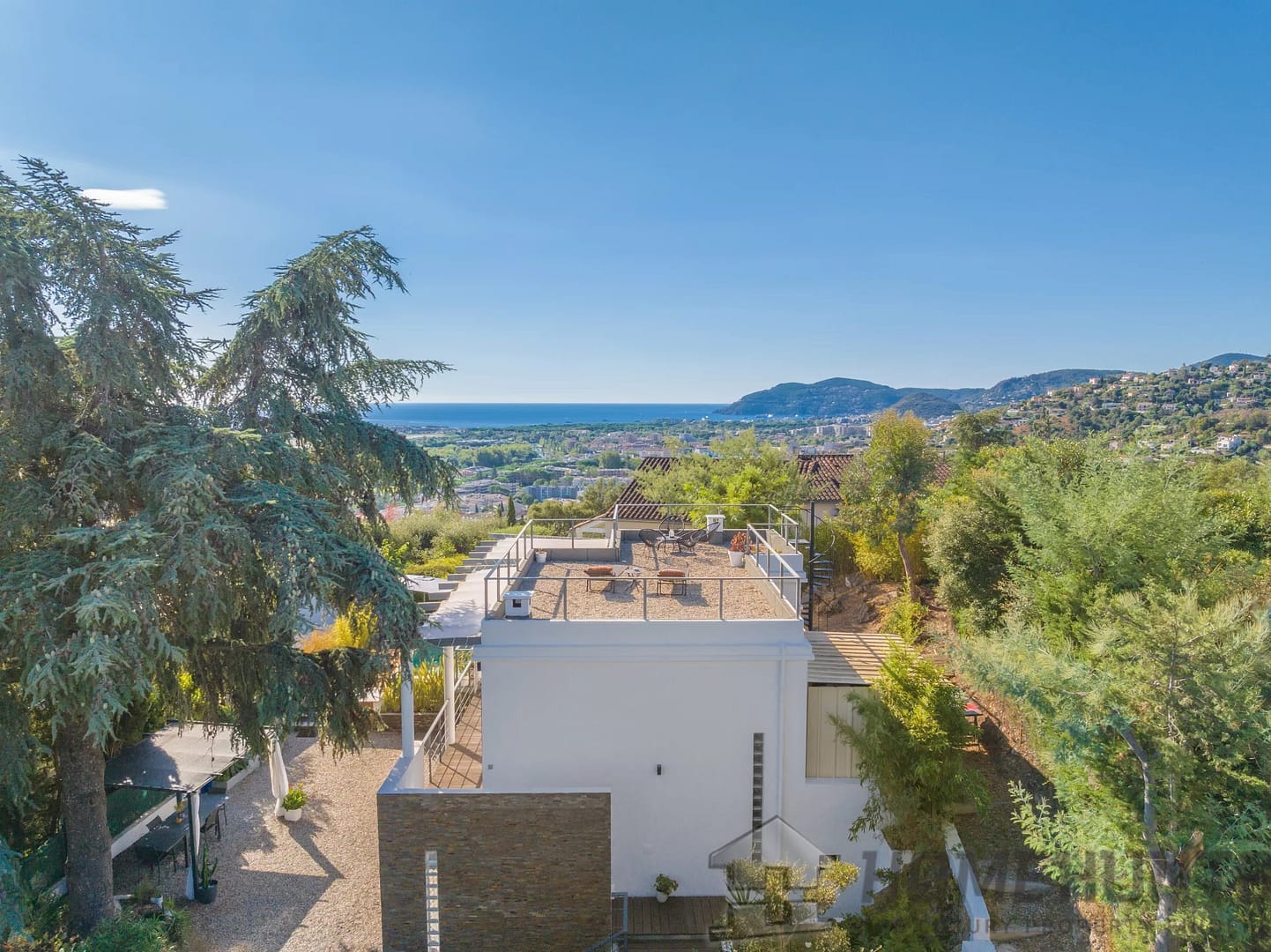 property_HH-15963589-27