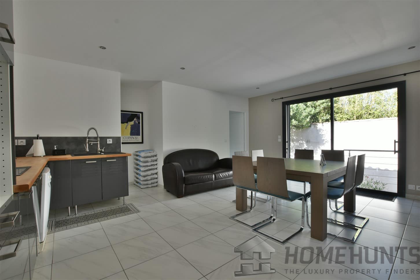 property_HH-15911050-28