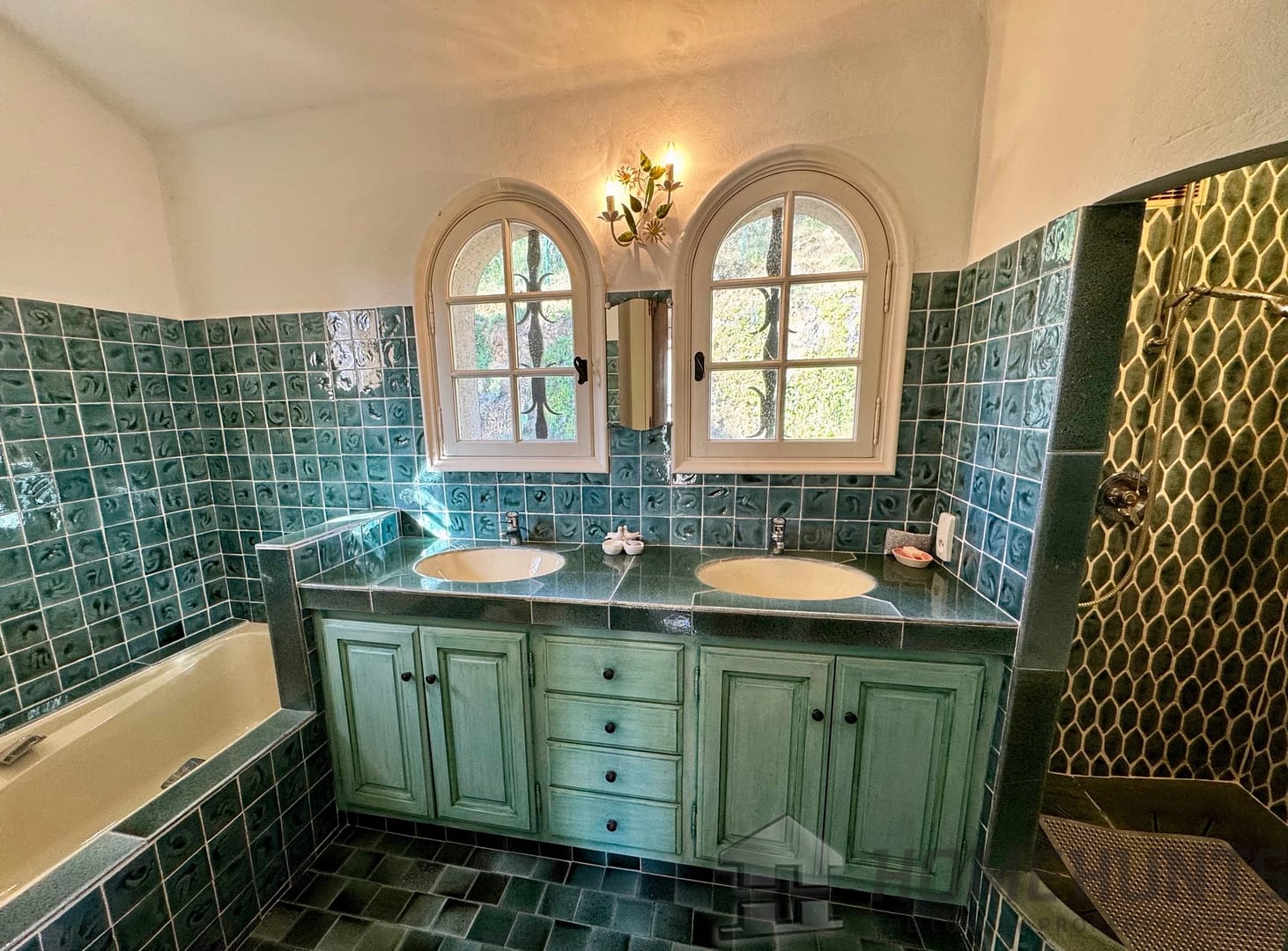 property_HH-15980786-10