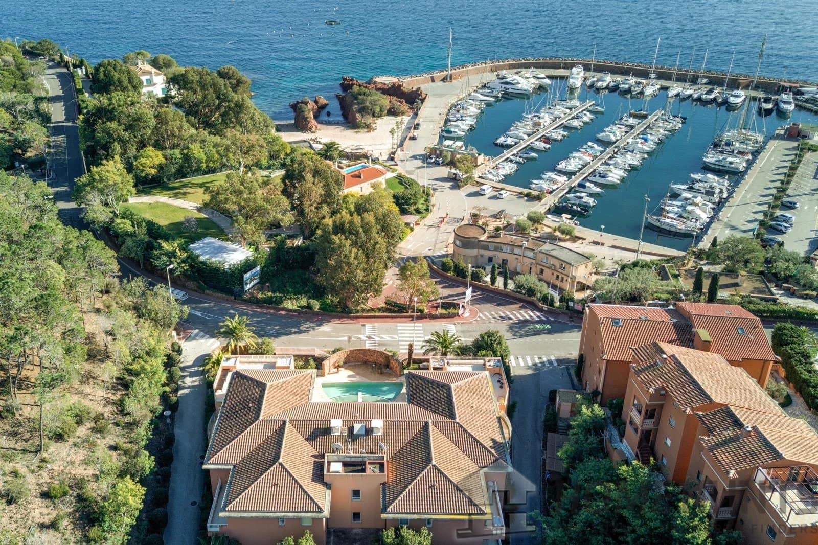 property_HH-15887084-11