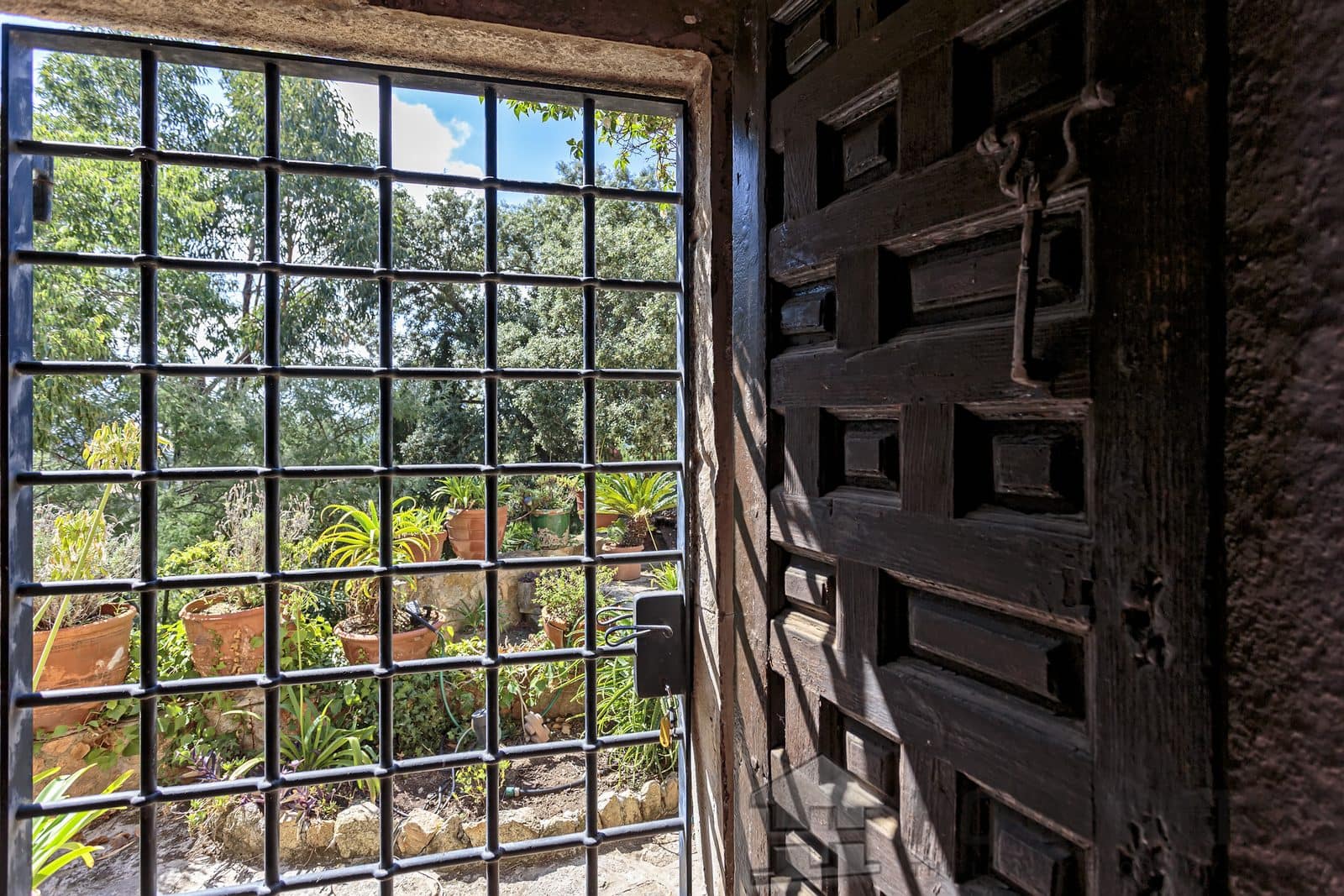 property_HH-14318228-12