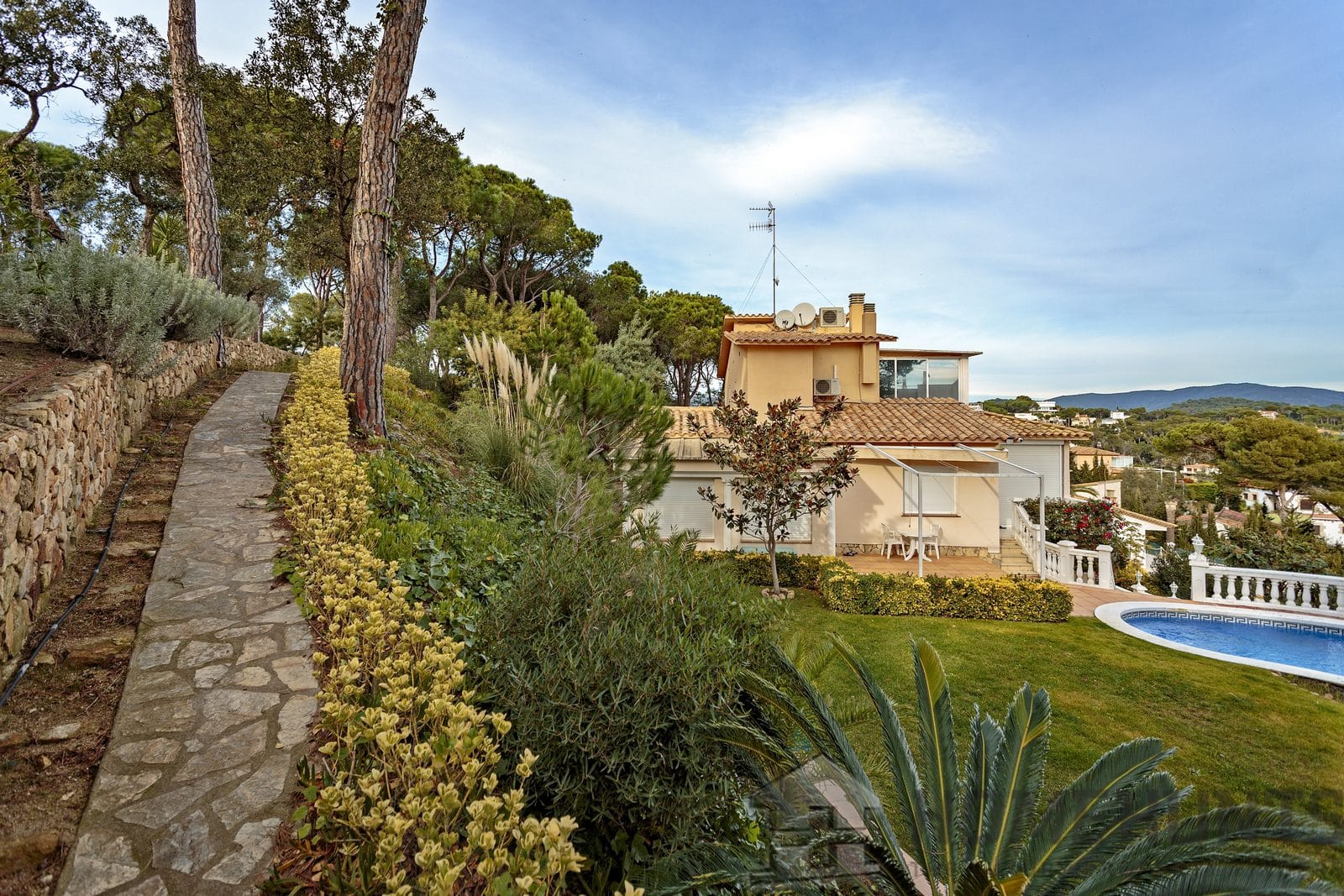 property_HH-14318211-17