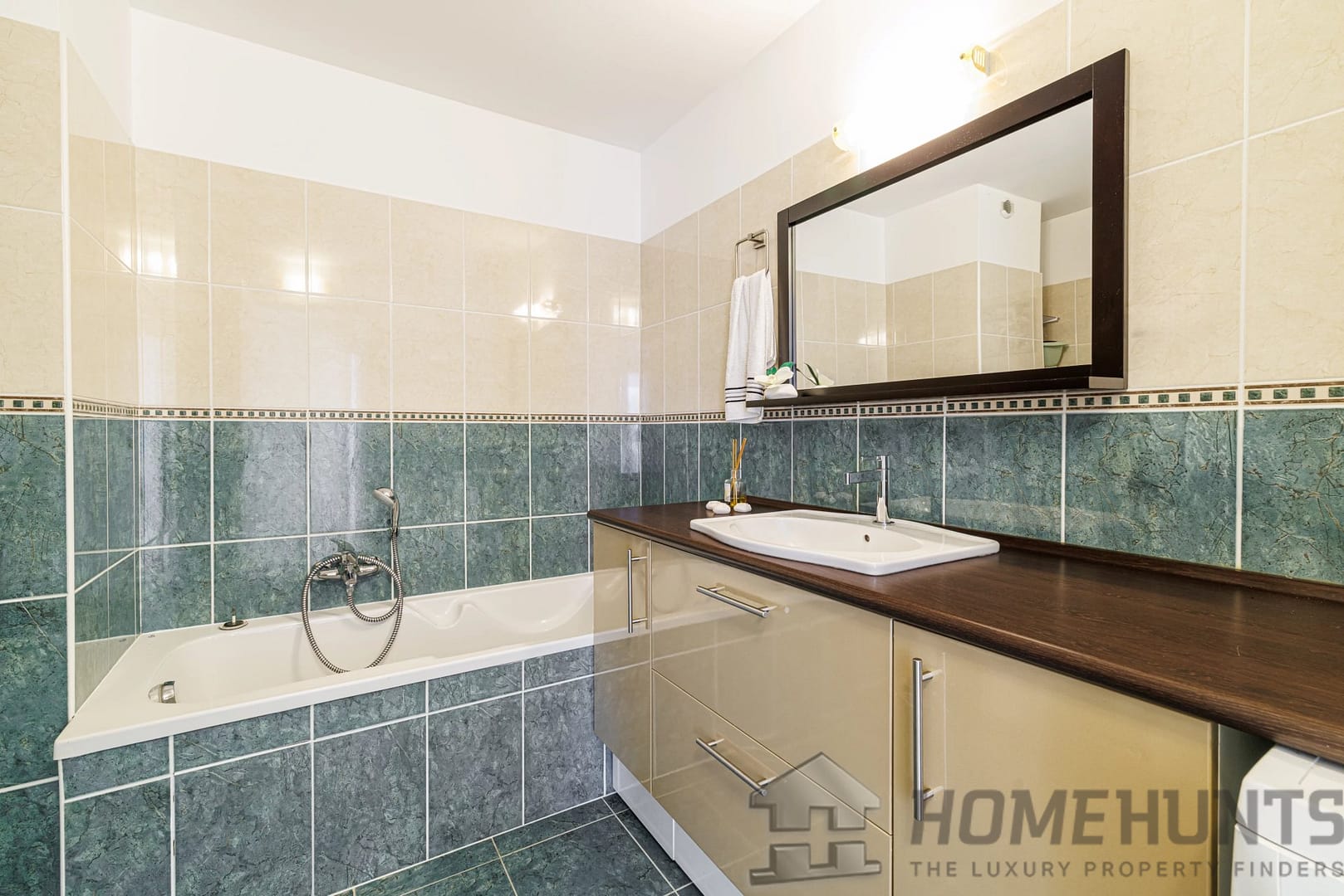 property_HH-16028786-20