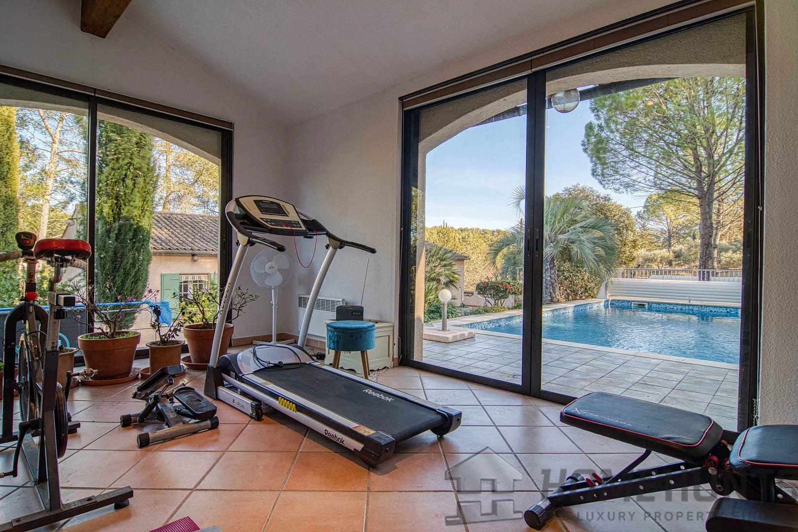 property_HH-15588923-12