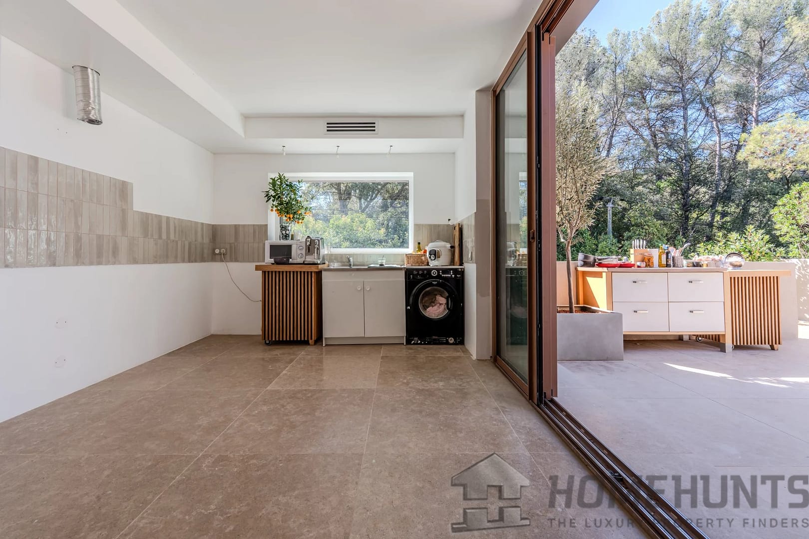 property_HH-15868115-10