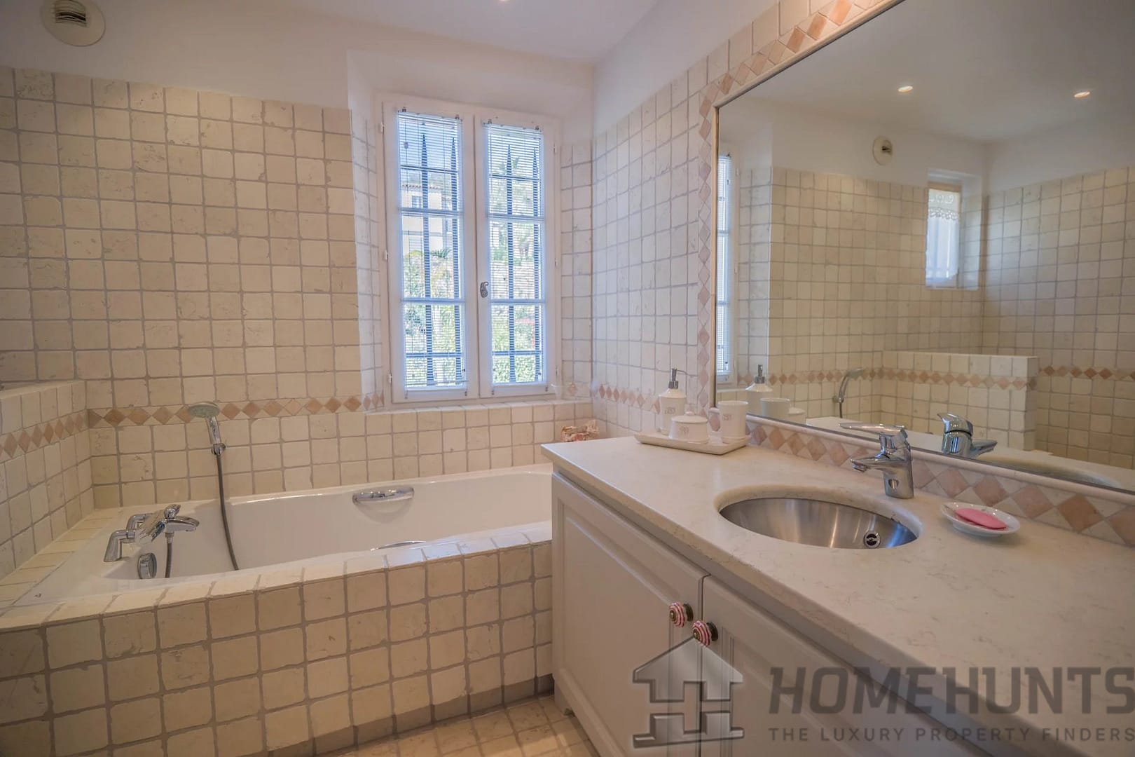 property_HH-15862925-11