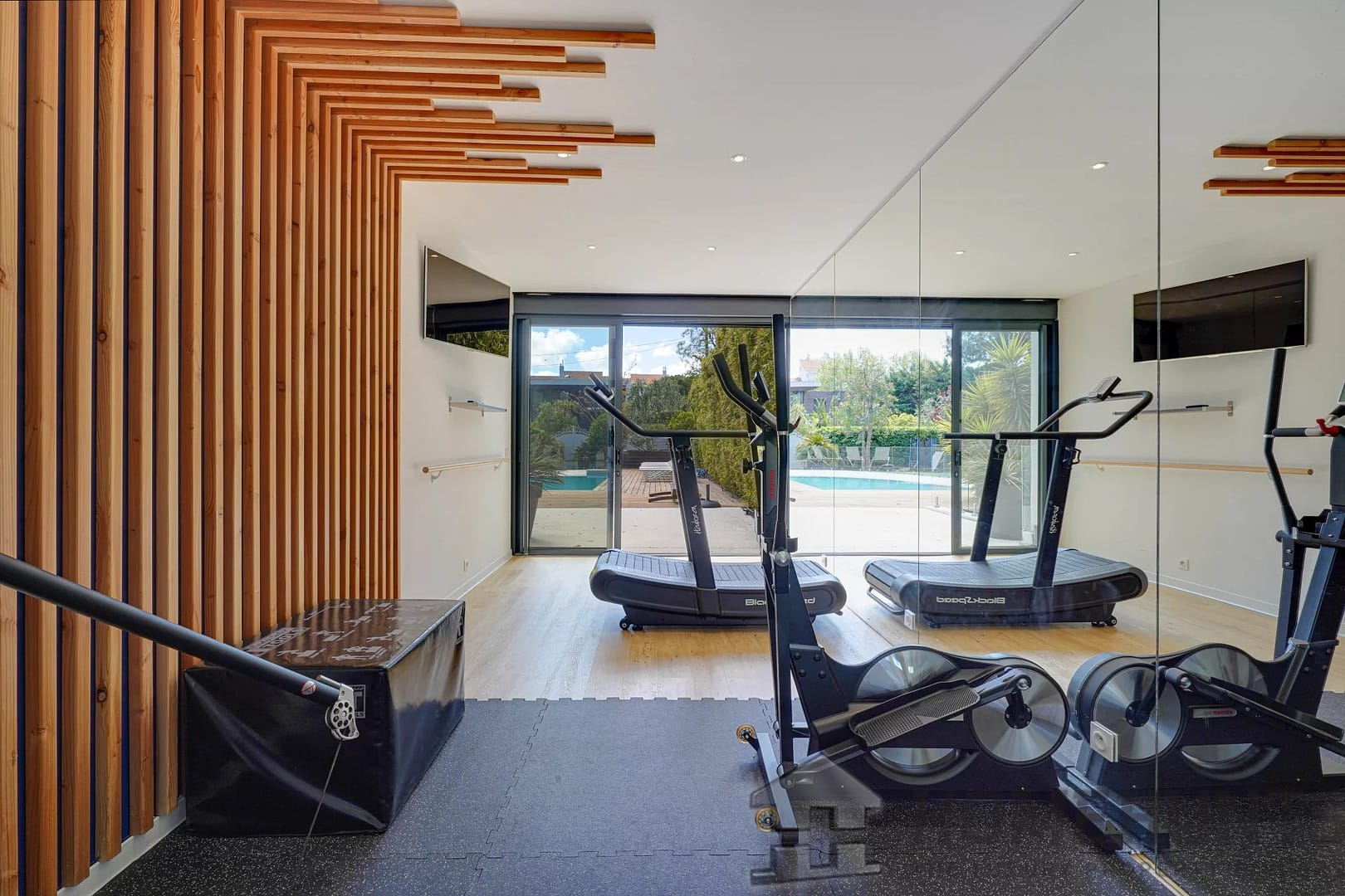 property_HH-15906845-11