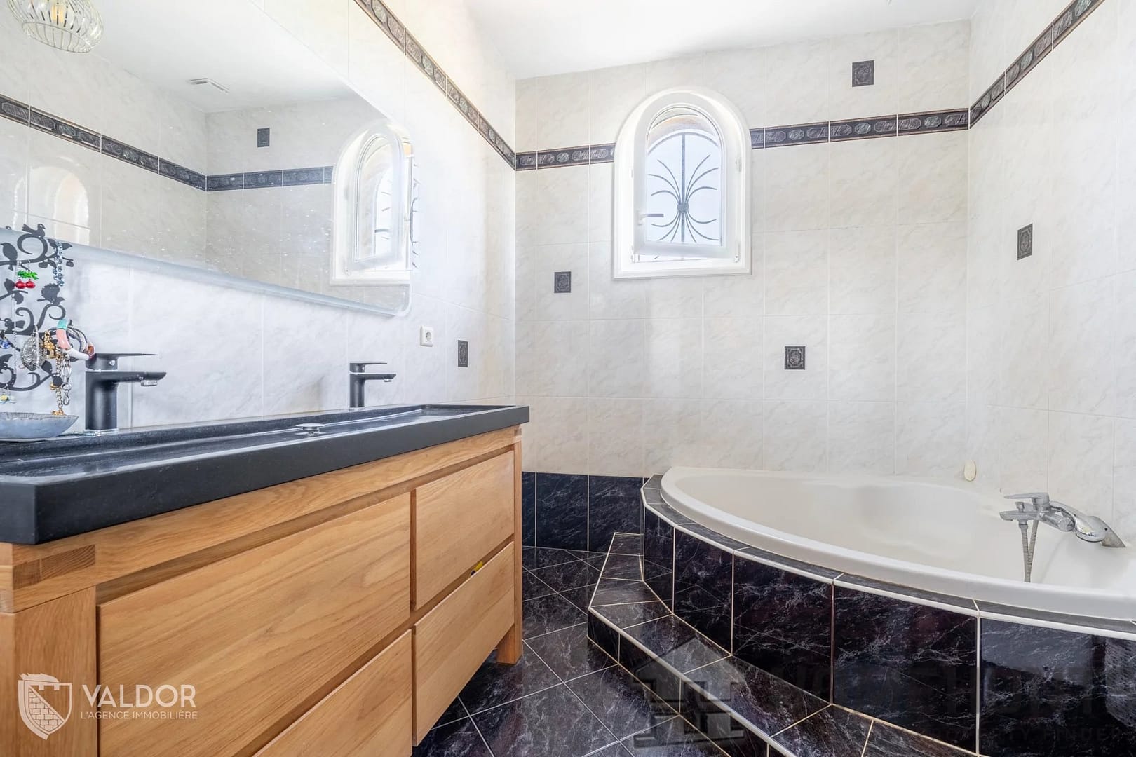 property_HH-15926990-8