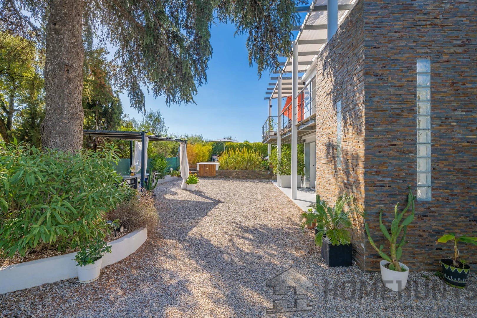 property_HH-15963589-10