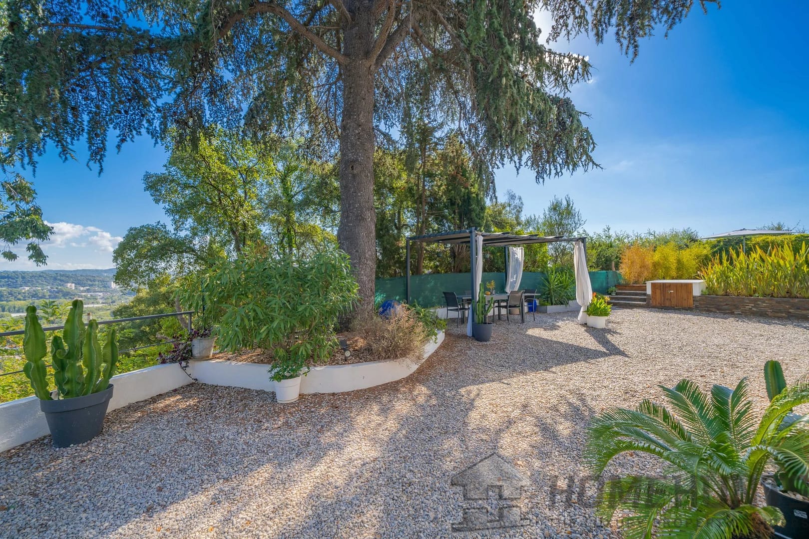 property_HH-15963589-11