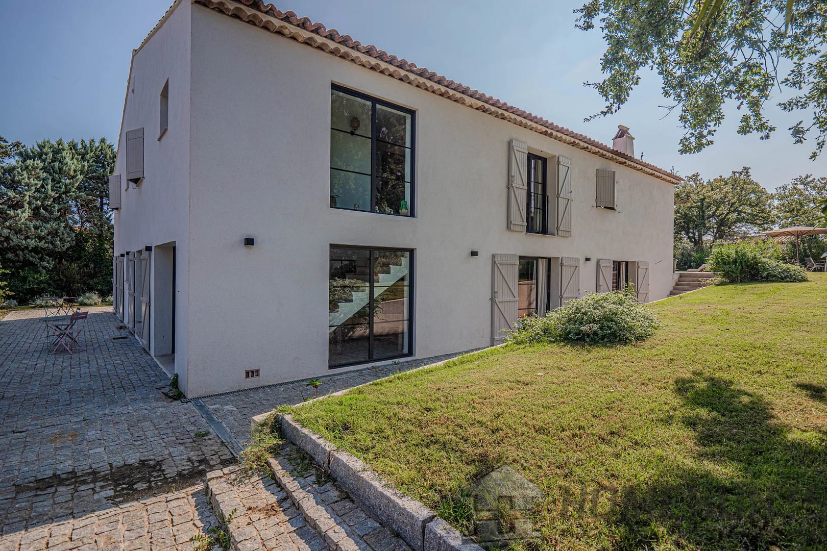 property_HH-15970570-12