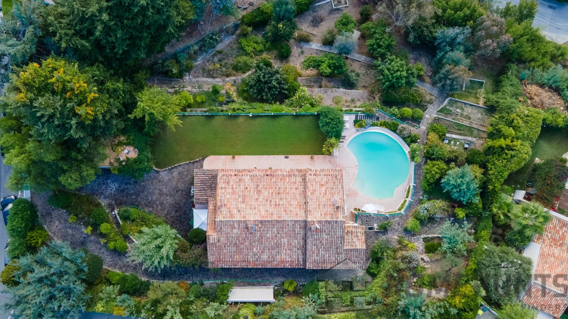 property_HH-15958586-2