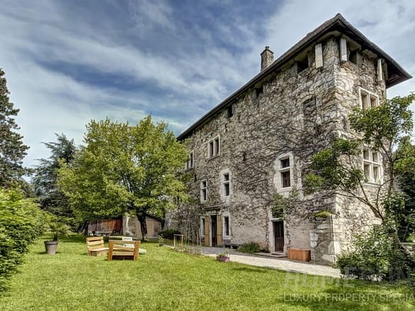 Annecy in Focus: Best Places to Buy Alpine Property 3