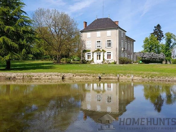 8 Bedroom Castle/Estates in Bourg-en-bresse 34
