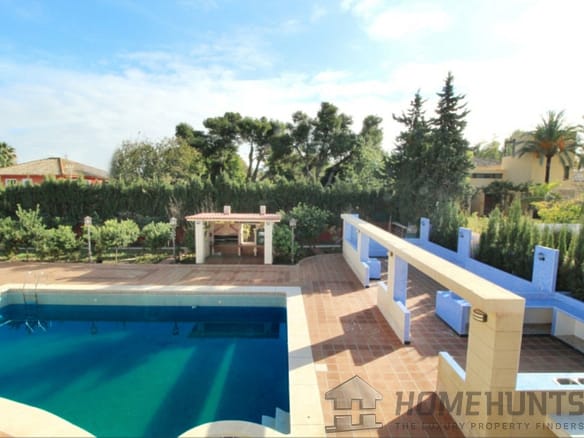 8 Bedroom Villa/House in Guadalmina Baja 28