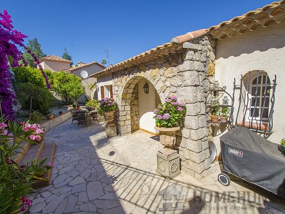 4 Bedroom Villa/House in Mandelieu La Napoule 16