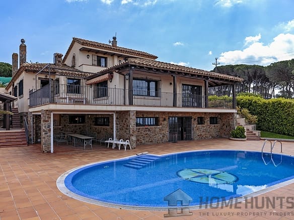 5 Bedroom Villa/House in Sant Feliu De Guixols 36
