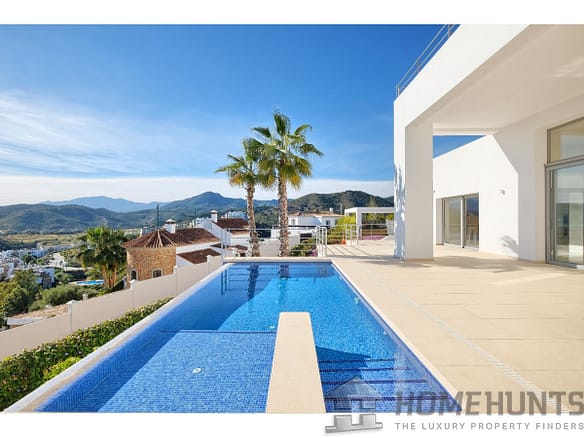 4 Bedroom Villa/House in Benahavís 14