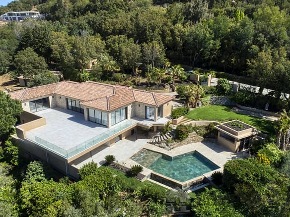 6 Bedroom Villa/House in Grimaud 20