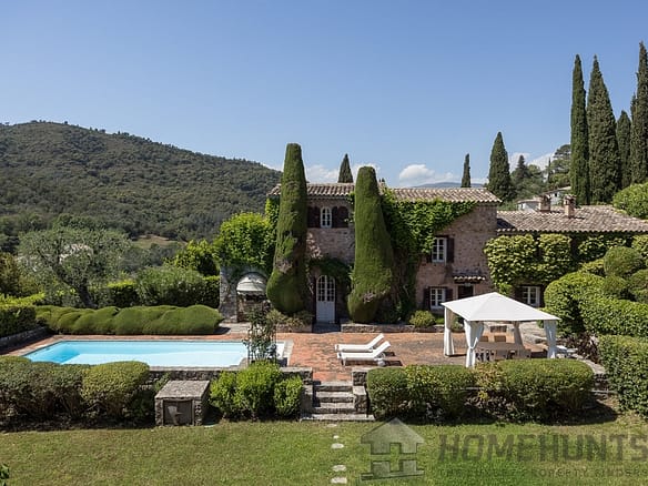 4 Bedroom Villa/House in Auribeau Sur Siagne 36