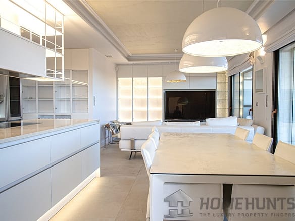 3 Bedroom Apartment in Monaco 2