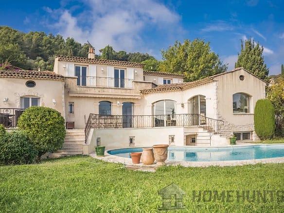 5 Bedroom Villa/House in La Colle Sur Loup 36