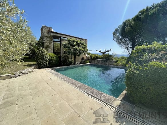 3 Bedroom Villa/House in Gordes 4