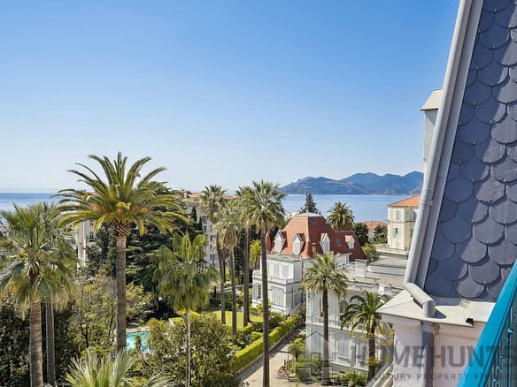 3 Bedroom Apartment in Cannes 2