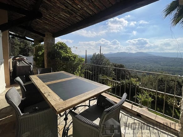 3 Bedroom Villa/House in Montauroux 12