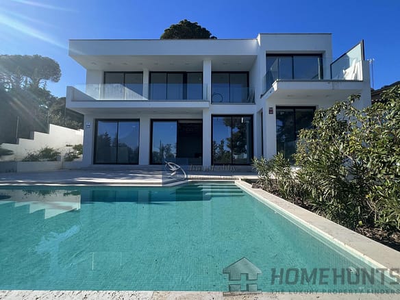 5 Bedroom Villa/House in Sant Antoni De Calonge 7