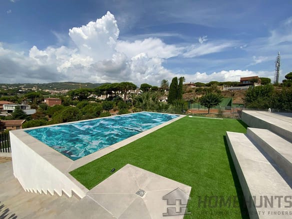 4 Bedroom Villa/House in Caldes D'estrac 36