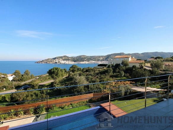 6 Bedroom Villa/House in El Port De La Selva 8