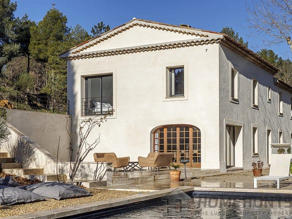 5 Bedroom Villa/House in Flayosc 34