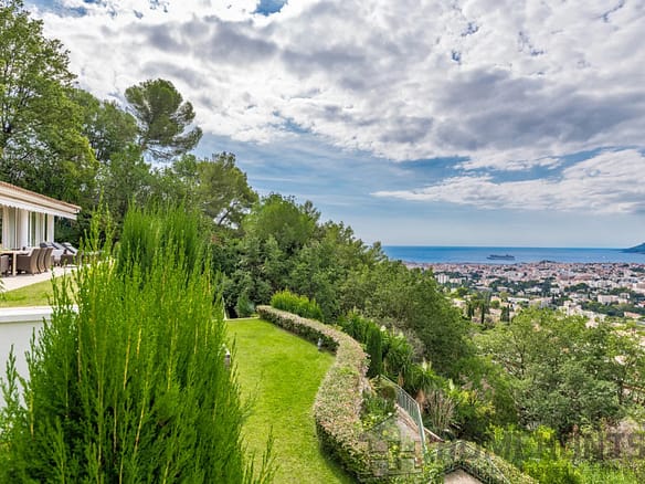 4 Bedroom Villa/House in Cannes 24