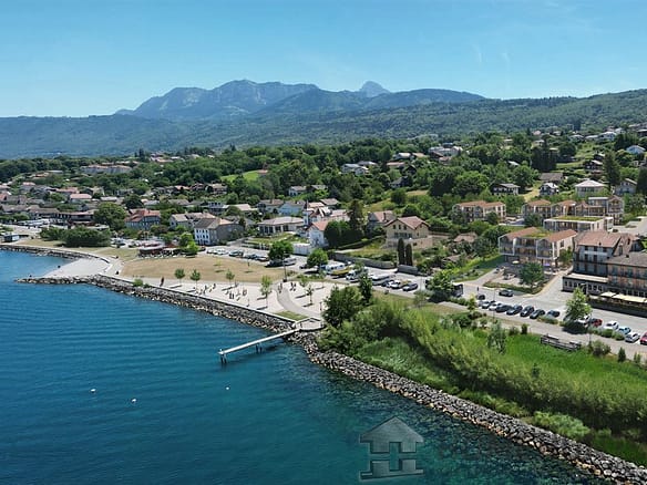 3 Bedroom Apartment in Neuvecelle 8