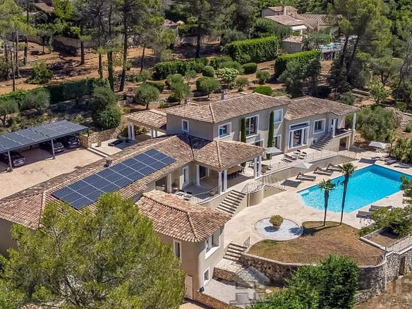 7 Bedroom Villa/House in Le Rouret 28